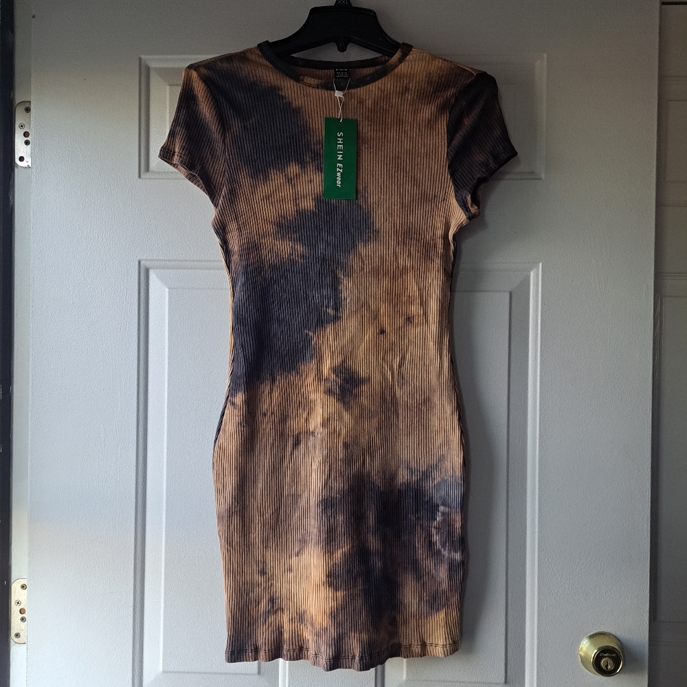 Cute tiedye midi dress🖤🤎